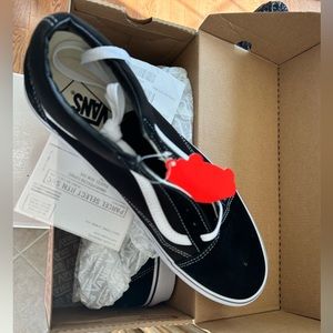 Black Men’s size 12 Vans